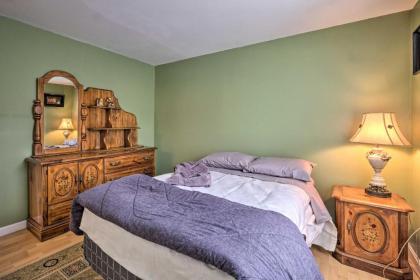 Quiet Catskills Getaway with Deck-Panoramic Mtn Views - image 3