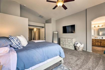 Magnificent Maricopa Home 34 Mi to Phoenix! - image 11