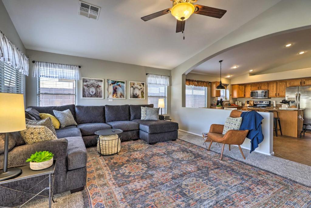 Magnificent Maricopa Home 34 Mi to Phoenix! - image 3