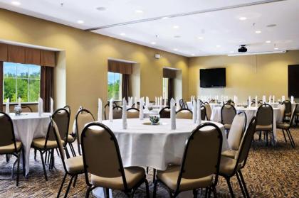 Microtel Inn & Suites by Wyndham Marietta - image 9