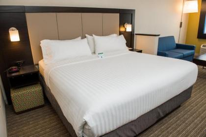 Holiday Inn Express & Suites - Marietta an IHG Hotel - image 4