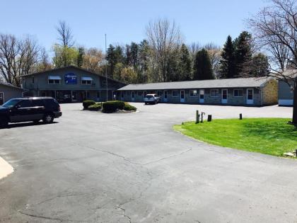 Marinette Inn - image 12