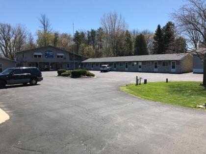 Marinette Inn - image 15