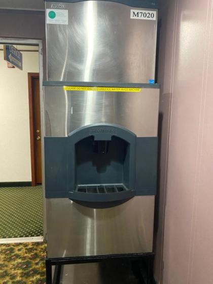 Budget Inn Marinette - image 11