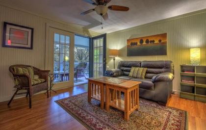 Linville Falls Lodge & Cottages - image 13