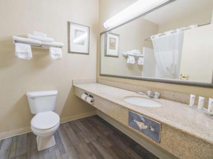 Country Inn & Suites by Radisson Marion OH