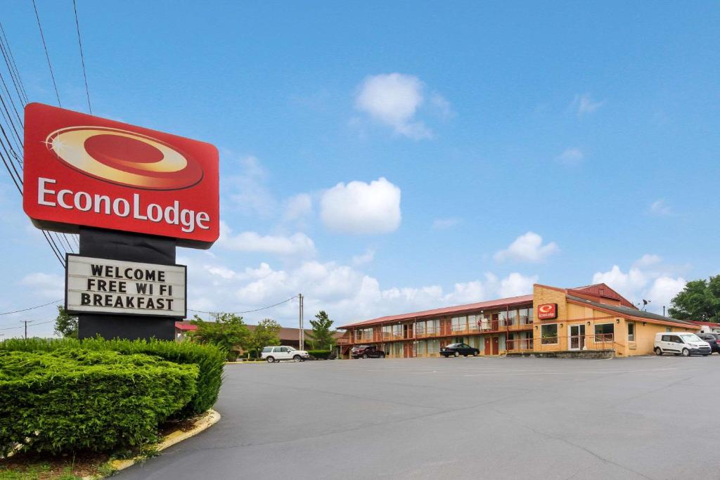 Econo Lodge Marion I-81 - image 6