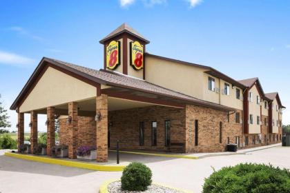 Super 8 by Wyndham Marion - image 10