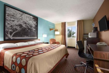 Super 8 by Wyndham Marion - image 3
