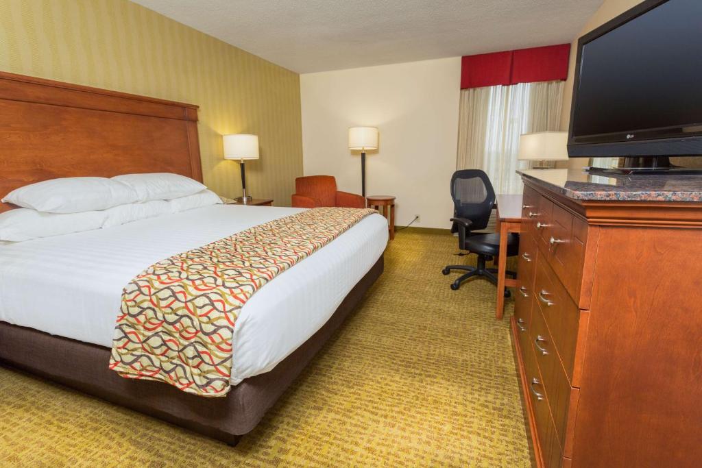 Drury Inn Marion - image 3