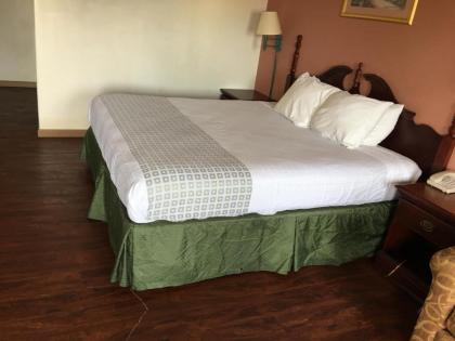America's Best Value Inn-Marion - image 7