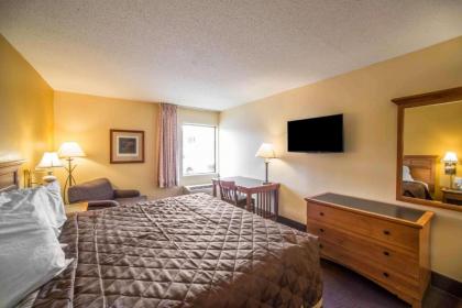 Econo Lodge Marion - image 14
