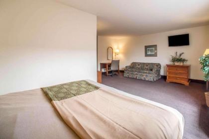 Econo Lodge Marion - image 8