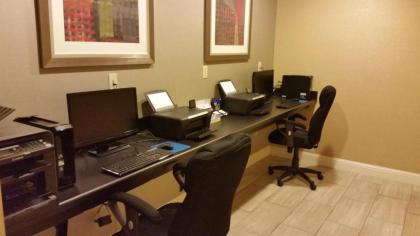 Holiday Inn Express & Suites Marion Northeast an IHG Hotel - image 3