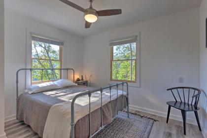 Reclusive Mountaintop Home with Stunning Views! - image 5