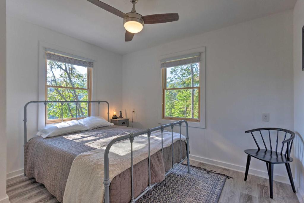 Reclusive Mountaintop Home with Stunning Views! - image 5