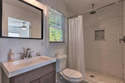 Reclusive Mountaintop Home with Stunning Views! - image 8