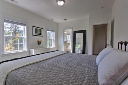 Spacious Mountain Escape near Mount Mitchell! - image 12