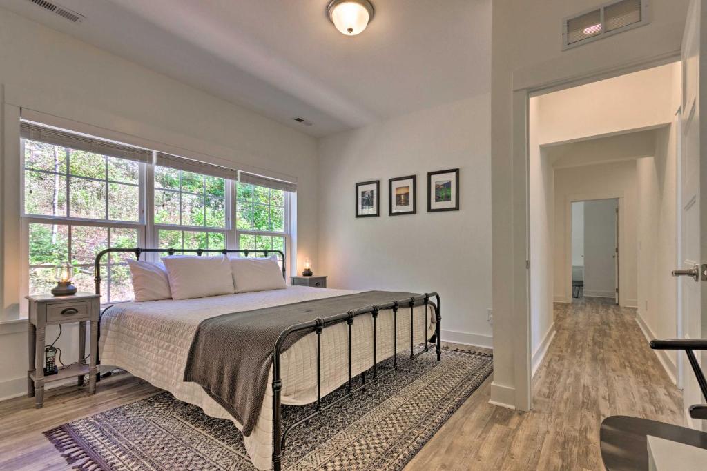 Spacious Mountain Escape near Mount Mitchell! - image 6