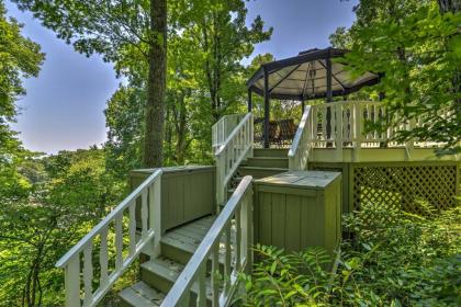 La Petite Chalet Cottage in Little Switzerland! - image 13