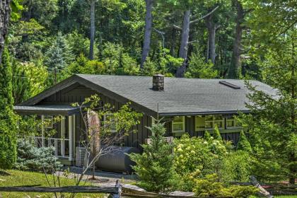 La Petite Chalet Cottage in Little Switzerland! - image 2