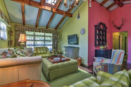 La Petite Chalet Cottage in Little Switzerland! - image 9