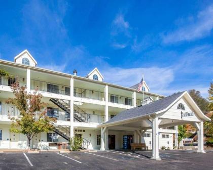 Quality Inn Yosemite Valley Gateway - image 9