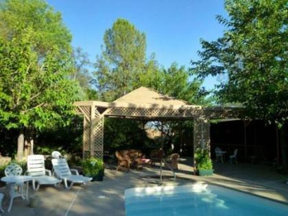 Yosemite Bed and Breakfast - image 4