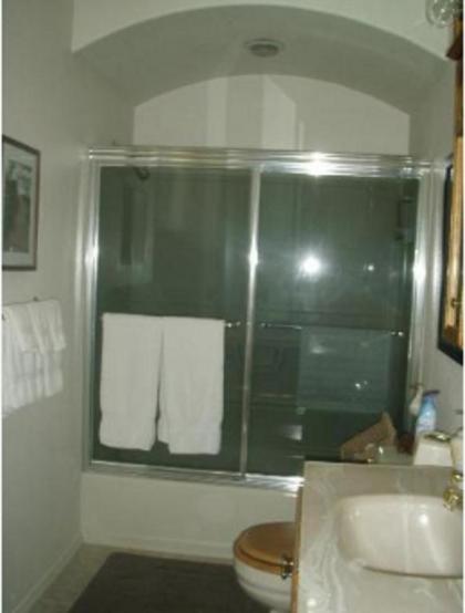Yosemite Bed and Breakfast - image 7