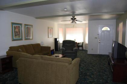 5th Street Inn - image 15