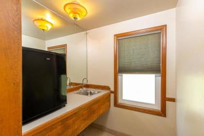 River Rock Inn - image 11