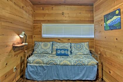 Private Buckeye and Boulders Cabin Near Yosemite! - image 12