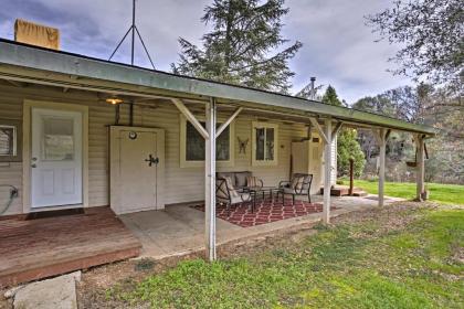 Private Buckeye and Boulders Cabin Near Yosemite! - image 13