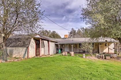 Private Buckeye and Boulders Cabin Near Yosemite! - image 5