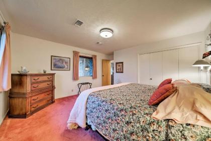 Unique Yosemite Mountaintop Retreat on 100 Acres - image 12