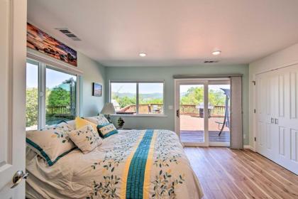 Stunning Treetop Villa - 1 Mi to Mariposa! - image 12
