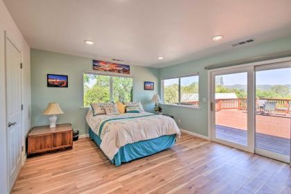 Stunning Treetop Villa - 1 Mi to Mariposa! - image 13