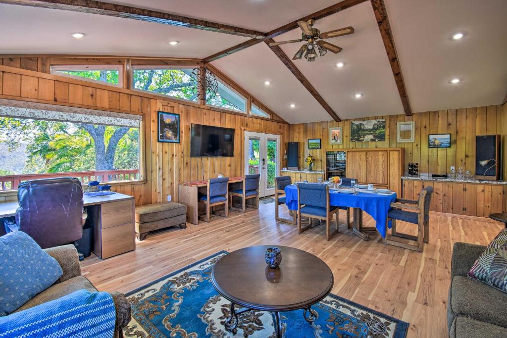 Stunning Treetop Villa - 1 Mi to Mariposa! - image 4