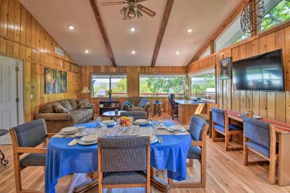 Stunning Treetop Villa - 1 Mi to Mariposa! - image 6