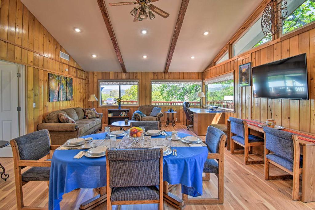 Stunning Treetop Villa - 1 Mi to Mariposa! - image 6