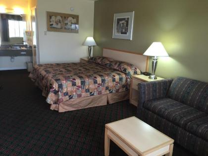 Relax Inn Marlin - image 2