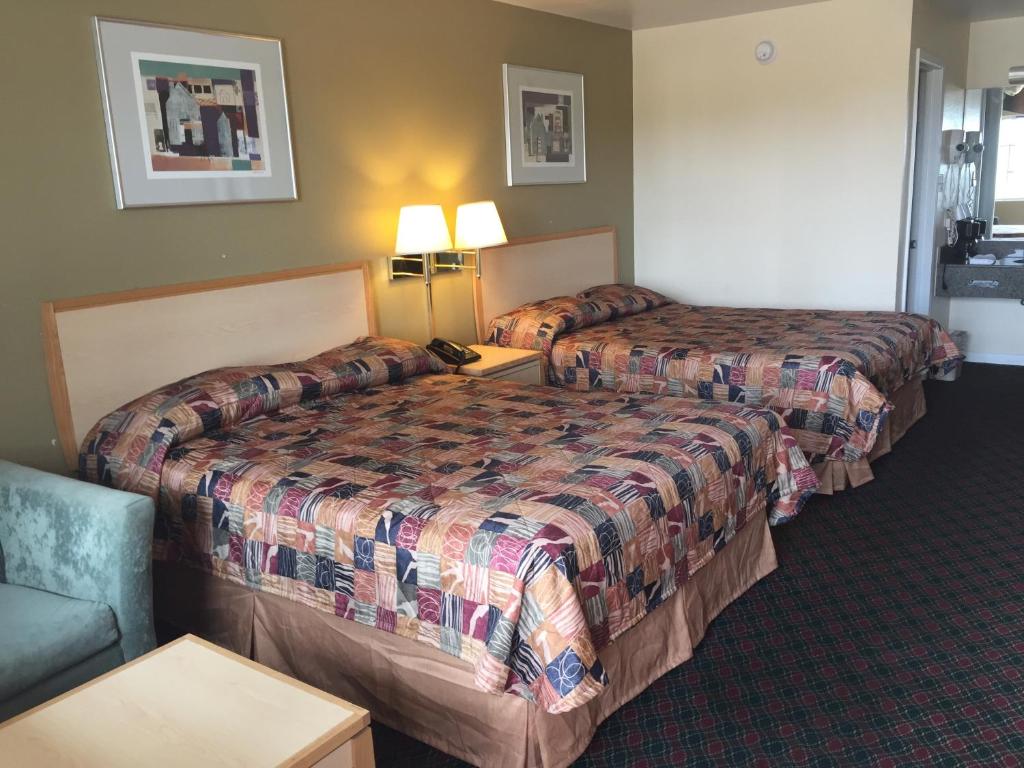 Relax Inn Marlin - image 6
