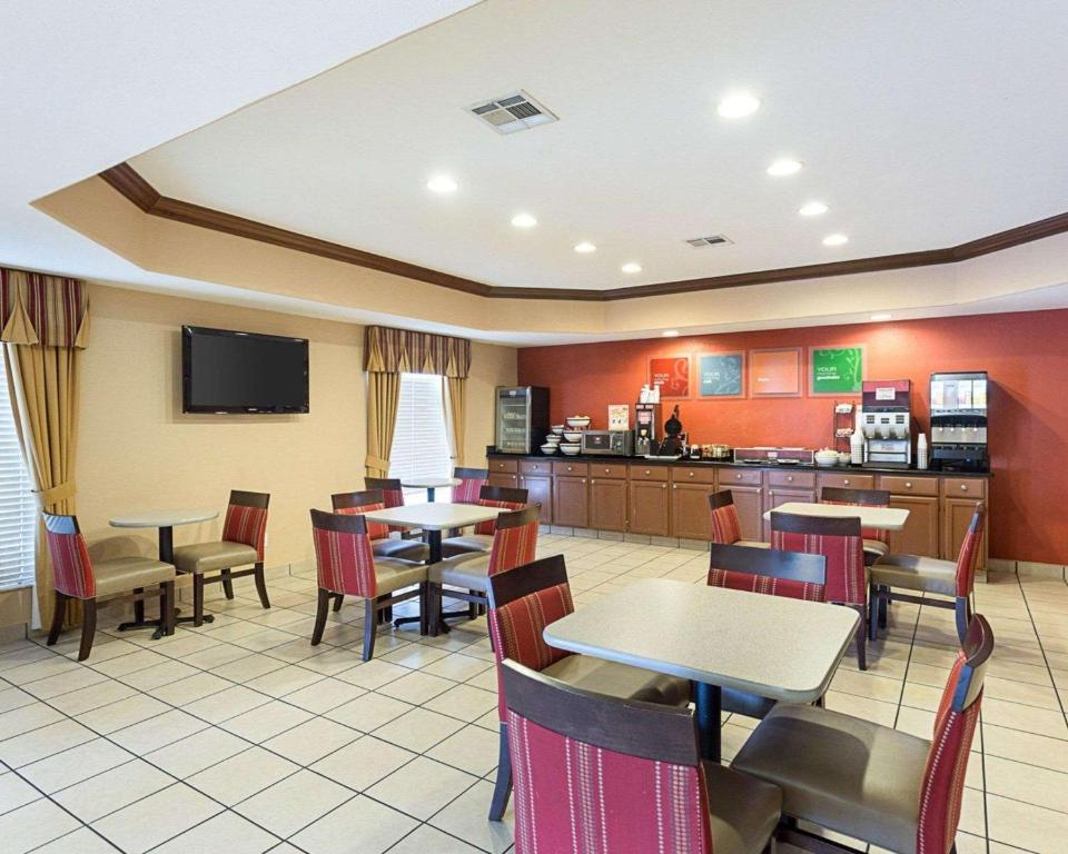 Comfort Inn Marrero-New Orleans West - image 3