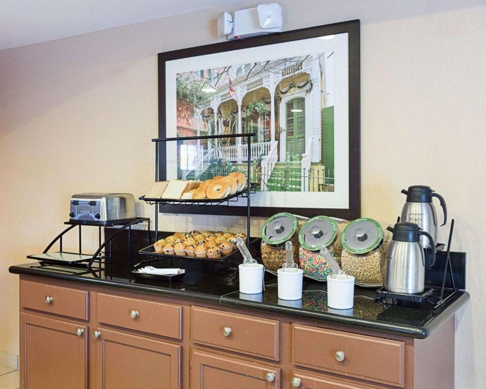 Comfort Inn Marrero-New Orleans West - image 7