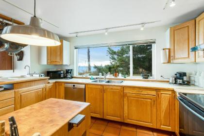 The Artists' Beachhouse - image 13