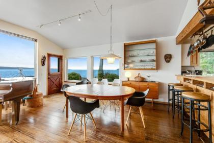 The Artists' Beachhouse - image 9