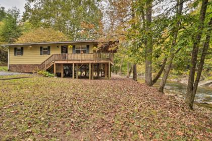 Creekside Retreat with Deck 18 Miles to Wolf Ridge