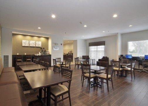 Sleep Inn & Suites Marshall - image 4
