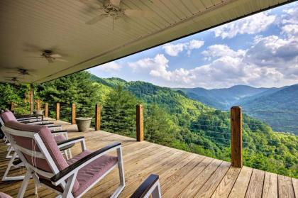 Private Blue Ridge Home with mountain Views and Hot tub marshall North Carolina