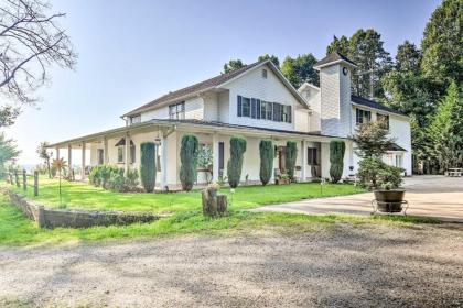 7-Acre Home with Mountain Views - 16 Mi to Asheville
